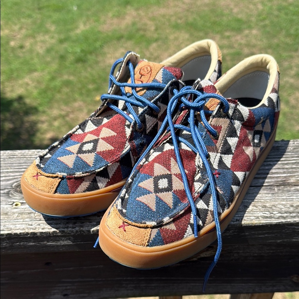 Twisted X Multicolor Geometric Sneakers
